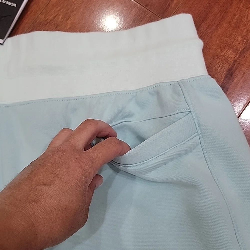 NWT size XL Jordan sweatshorts - Picture 4 of 8